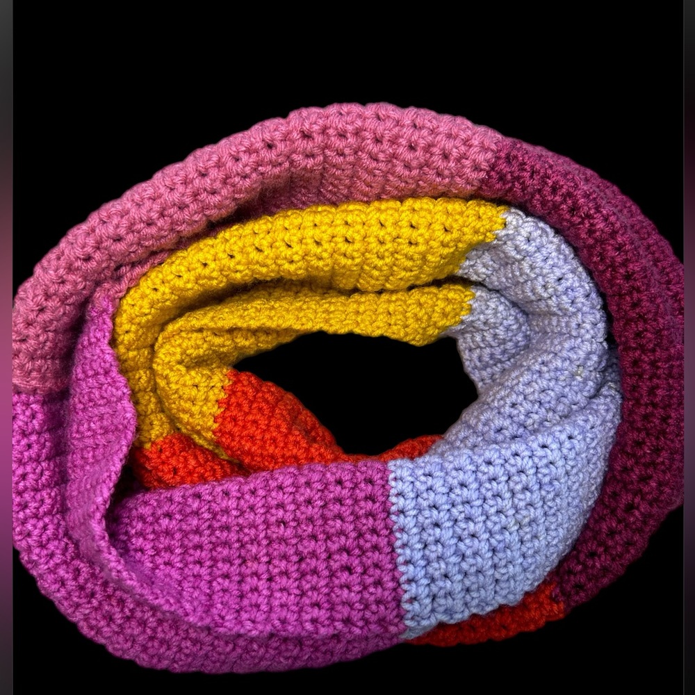 Colorful Infinity scarf - Picture 5 of 5